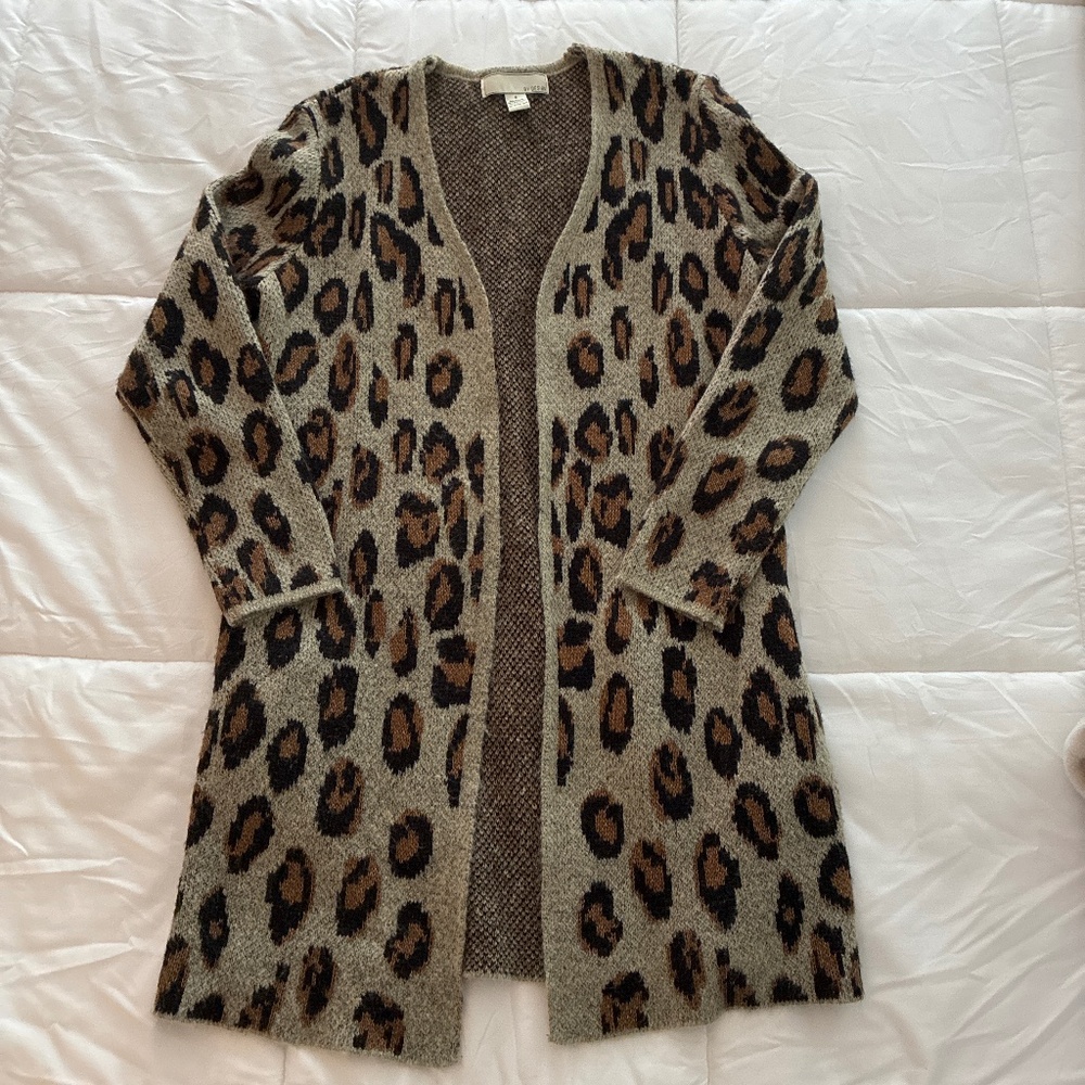 Women’s sweater